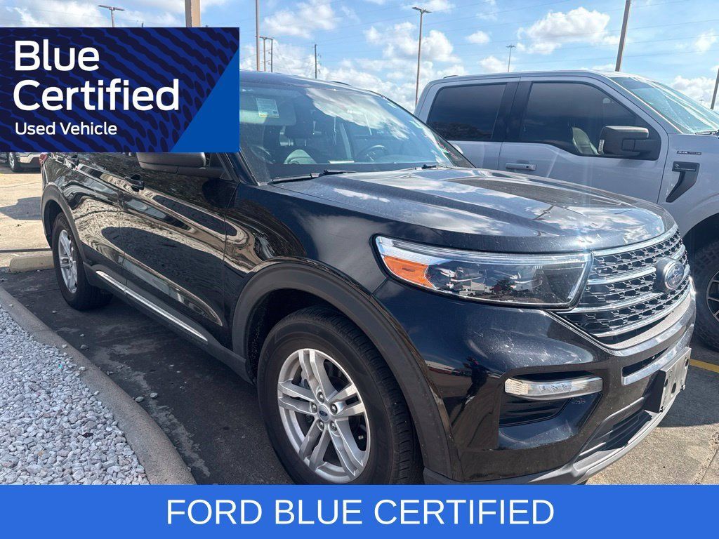 Certified 2023 Ford Explorer XLT w/ Equipment Group 202A RWD image 3