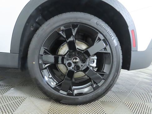New 2025 MINI Cooper Countryman SE w/ Comfort Package Max image 33