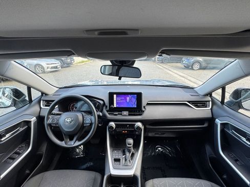 Used 2025 Toyota RAV4 XLE w/ Convenience Package image 35