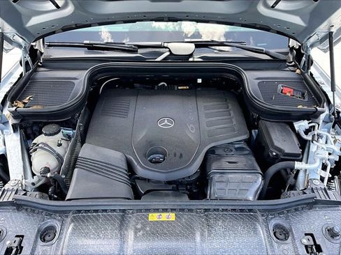 Certified 2025 Mercedes-Benz GLS 450 4MATIC image 11