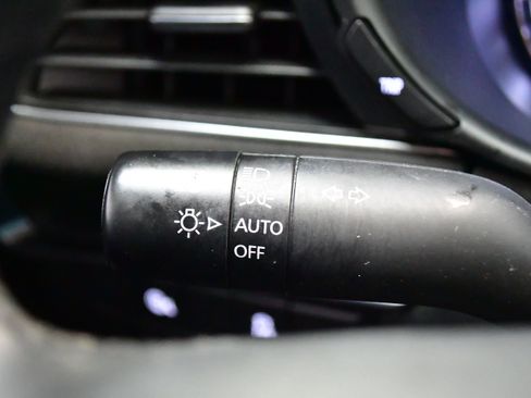 Used 2024 MAZDA MAZDA3 s image 40