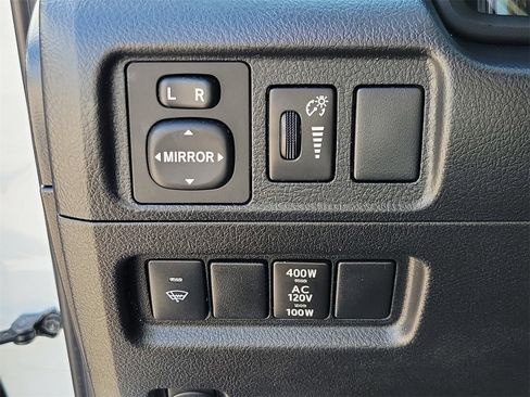 Used 2019 Toyota 4Runner TRD Off-Road Premium image 29