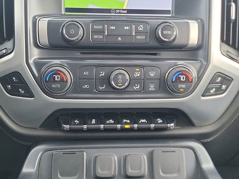 Used 2018 GMC Sierra 1500 SLT image 19