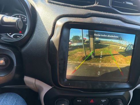 Used 2022 Jeep Renegade Latitude w/ Convenience Group image 7