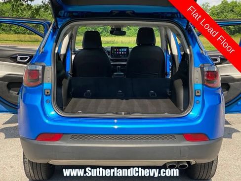 Used 2022 Jeep Compass Limited AWD/4WD image 40