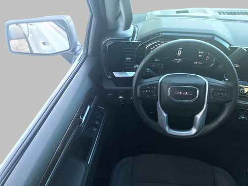 Used 2024 GMC Sierra 1500 Elevation image 5