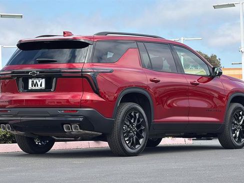 New 2026 Chevrolet Traverse LT w/ Midnight/Sport Edition FWD image 4