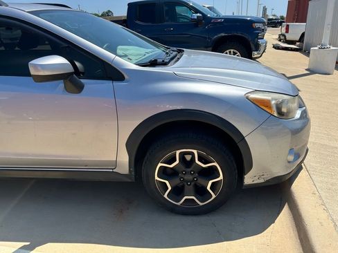 Used 2015 Subaru Crosstrek 2.0i Premium AWD/4WD image 2