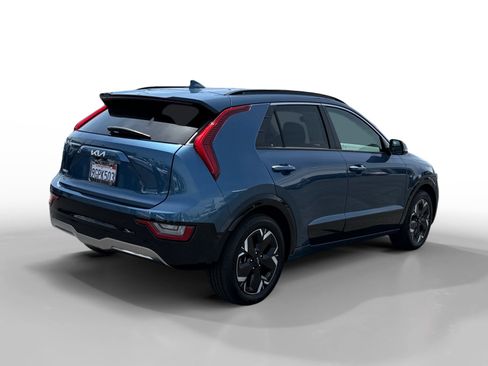 Used 2023 Kia Niro Wave FWD image 5