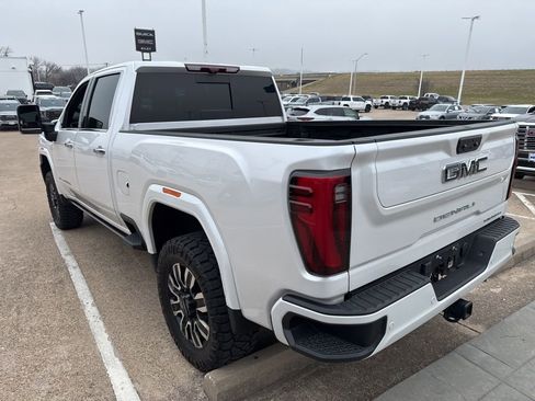 Used 2024 GMC Sierra 2500 Denali Ultimate image 10
