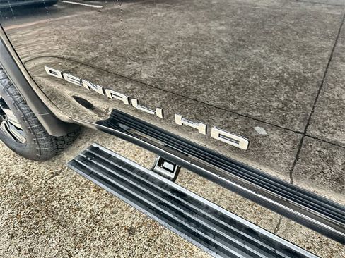 New 2025 GMC Sierra 2500 Denali w/ Denali Reserve Package image 14