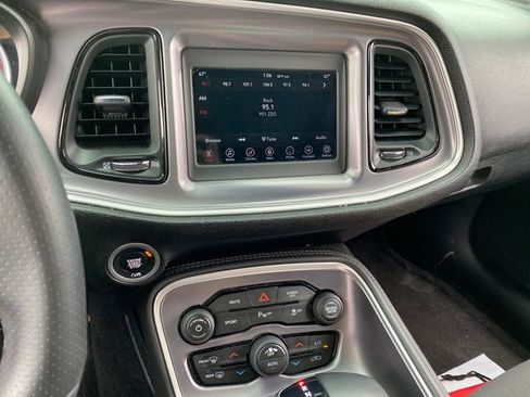 Used 2019 Dodge Challenger R/T RWD image 26