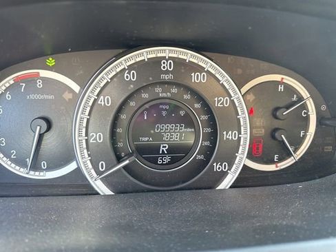 Used 2017 Honda Accord LX image 18