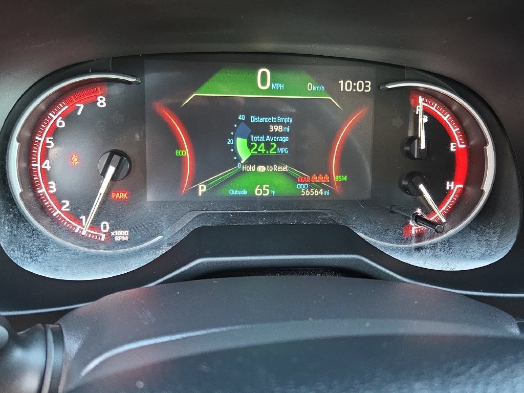 Used 2025 Toyota RAV4 XLE FWD image 20