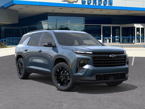 New 2026 Chevrolet Traverse LT w/ Midnight/Sport Edition FWD image 7