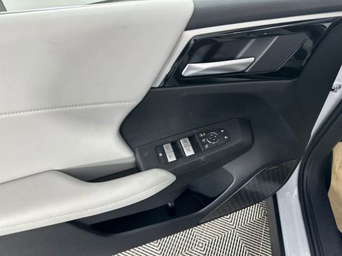 New 2026 Mitsubishi Outlander SE image 21