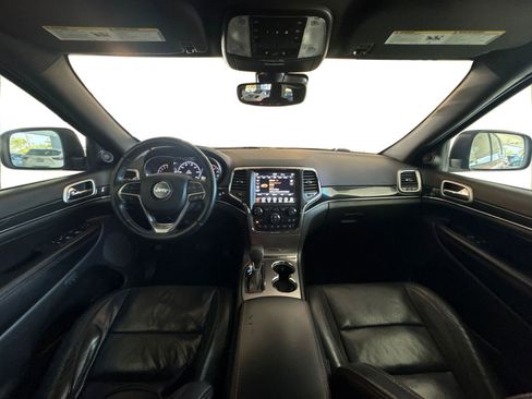 Used 2018 Jeep Grand Cherokee Trailhawk w/ Trailhawk Luxury Group AWD/4WD image 22
