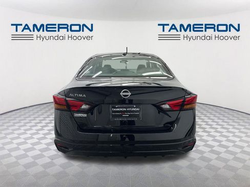 Used 2025 Nissan Altima 2.5 SV image 4