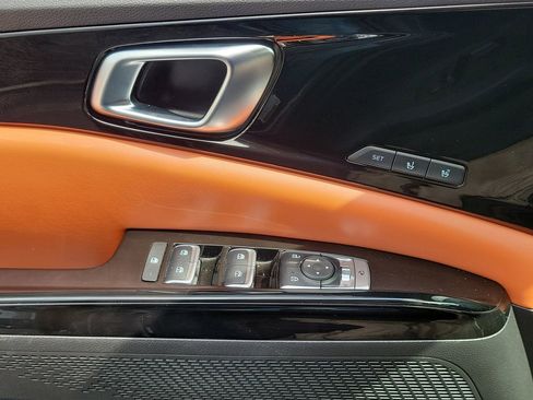 Used 2022 Kia Carnival SX image 31