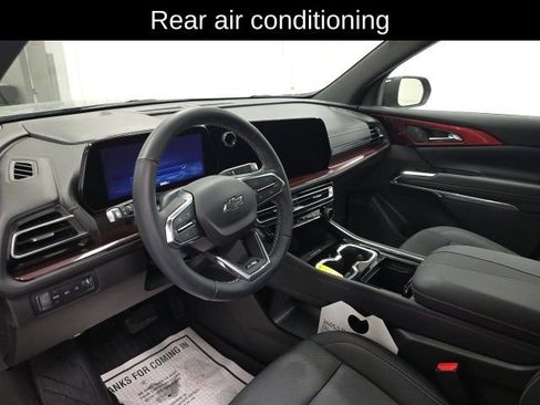 Certified 2025 Chevrolet Traverse Z71 w/ Driver Confidence Package image 10