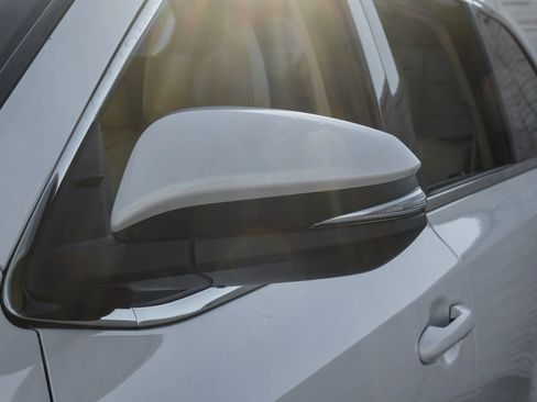 Used 2015 Toyota Highlander XLE image 39