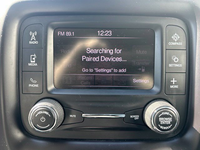 Used 2018 Jeep Compass Latitude FWD image 24