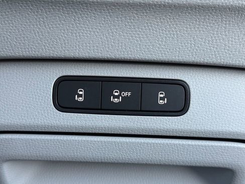 New 2025 Volkswagen ID. Buzz Pro S Plus image 17