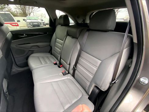 Used 2016 Kia Sorento EX w/ EX Touring Package image 20