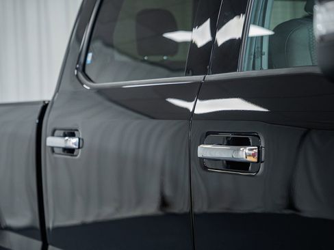 Used 2021 Ford F250 XLT w/ XLT Premium Package image 19