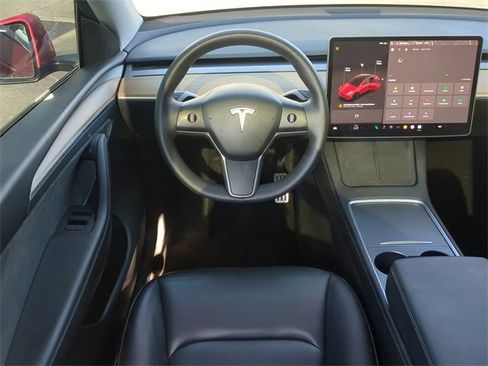 Used 2022 Tesla Model Y Performance image 19