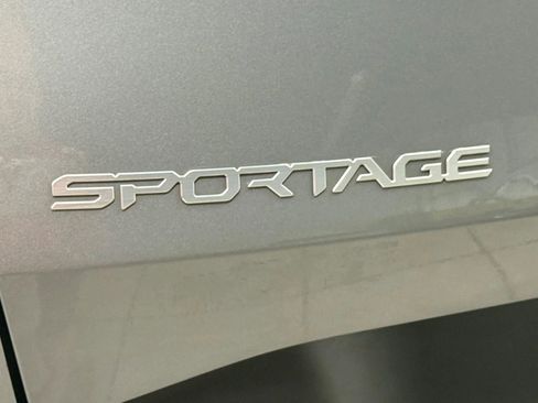 Used 2023 Kia Sportage LX FWD image 13