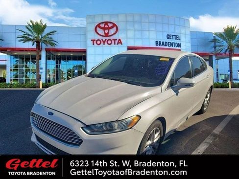 Used 2014 Ford Fusion SE w/ Equipment Group 202A image 1