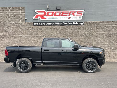 New 2026 RAM 2500 Laramie w/ Night Edition AWD/4WD image 4