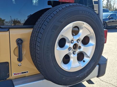 Used 2013 Jeep Wrangler Sahara w/ Dual Top Group image 30