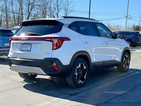 Certified 2024 Kia Seltos EX image 7