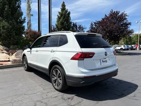 Used 2024 Volkswagen Tiguan SE AWD/4WD image 4
