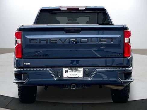 Used 2021 Chevrolet Silverado 1500 Custom AWD/4WD image 7
