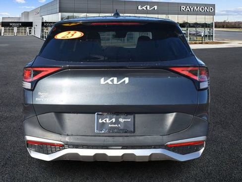 Used 2023 Kia Sportage LX image 4
