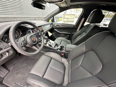 Used 2026 Porsche Macan GTS AWD/4WD image 4
