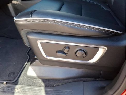 New 2026 RAM 1500 Laramie AWD/4WD image 16