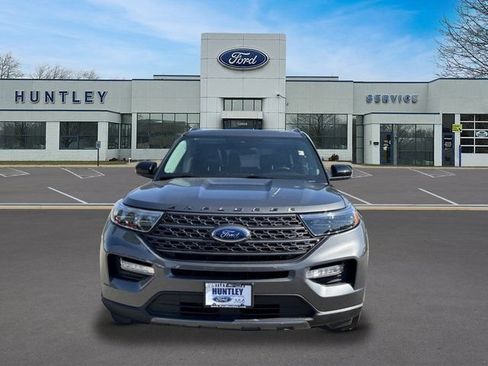 Used 2024 Ford Explorer XLT w/ Equipment Group 202A AWD/4WD image 2