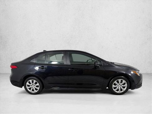 Used 2024 Toyota Corolla LE FWD image 2