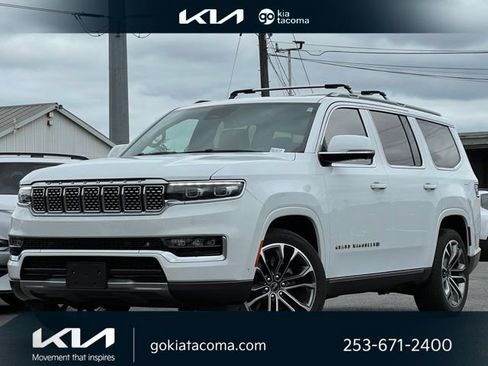 Used 2022 Jeep Grand Wagoneer Series III w/ Flexible Seating Group AWD/4WD image 1