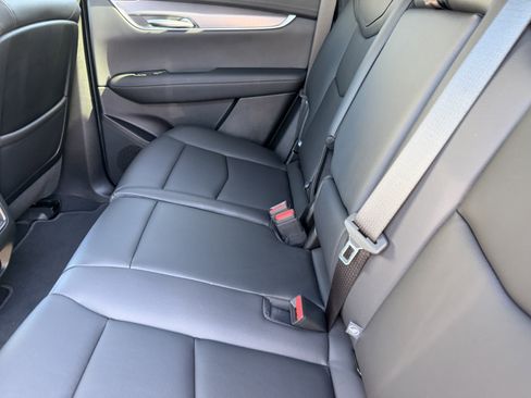New 2025 Cadillac XT5 Luxury image 16