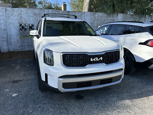 Certified 2025 Kia Telluride EX FWD image 5