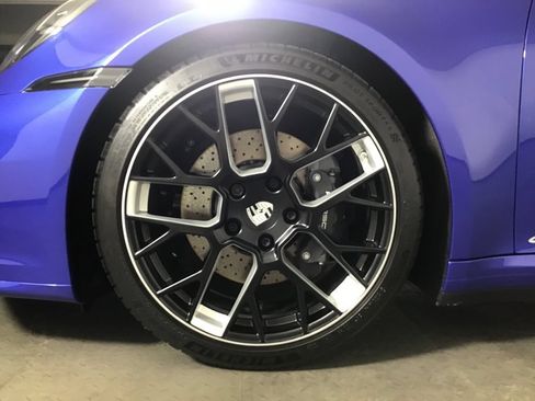 Used 2026 Porsche 911 Carrera T RWD image 13