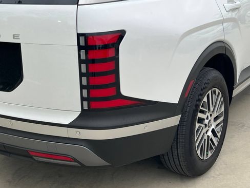 Used 2026 Hyundai Palisade SEL FWD image 13