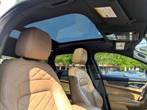 Used 2023 Jaguar F-PACE S image 37