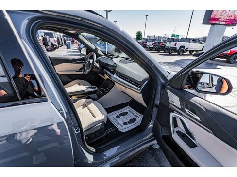 Used 2025 BMW X1 M35i w/ Premium Package image 21