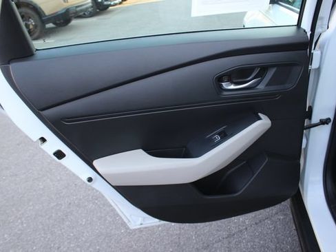 Used 2025 Honda Accord SE image 19
